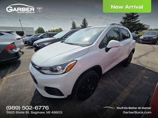 Iridescent Pearl Tricoat 2022 Chevrolet Trax LT