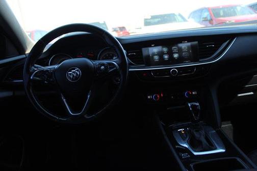 2018 Buick Regal Sportback Essence