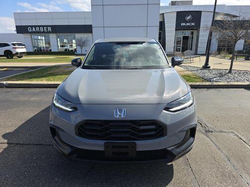 Urban Gray Pearl 2024 Honda HR-V AWD Sport