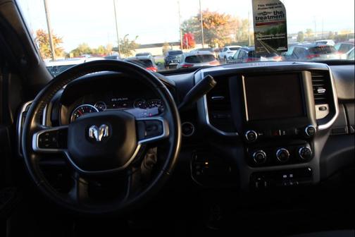 2024 RAM 3500 Big Horn Crew Cab 4x4 8' Box