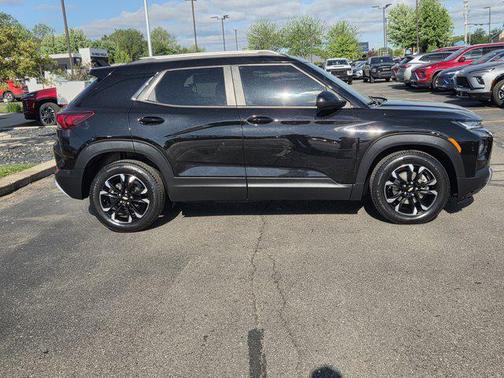 Mosaic Black Metallic 2021 Chevrolet Trailblazer LT