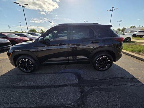 Mosaic Black Metallic 2021 Chevrolet Trailblazer LT