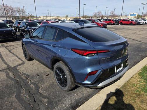 Ocean Blue Metallic 2026 Buick Envista Sport Touring FWD