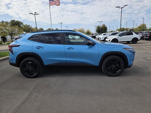 Marina Blue Metallic 2025 Chevrolet Trax FWD ACTIV