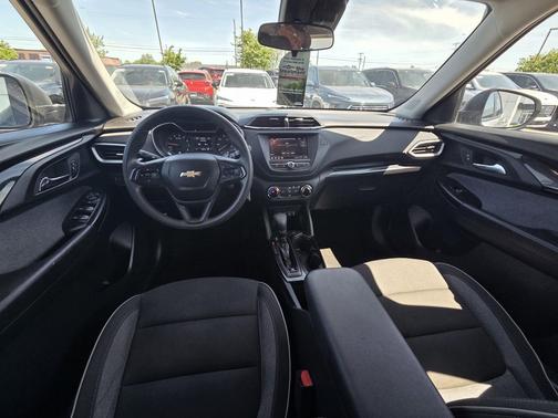Sterling Gray Metallic 2023 Chevrolet Trailblazer LS