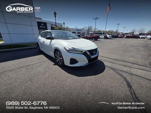Pearl White TriCoat 2023 Nissan Maxima SL
