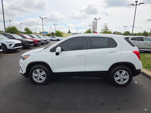 Summit White 2020 Chevrolet Trax LS