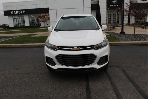 Summit White 2020 Chevrolet Trax LS