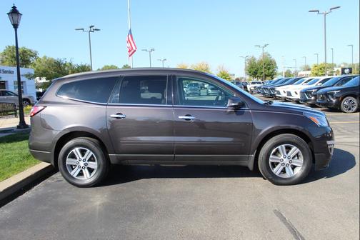 2017 Chevrolet Traverse 2LT