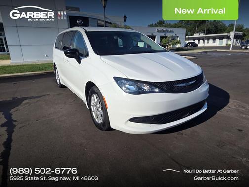 Bright White Clearcoat 2024 Chrysler Voyager LX