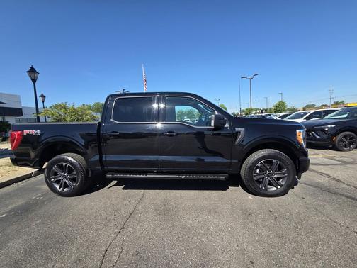 Agate Black Metallic 2023 Ford F-150 XLT