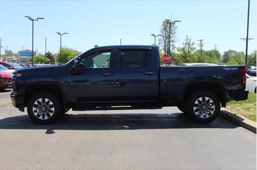 2022 Chevrolet Silverado 2500 Custom