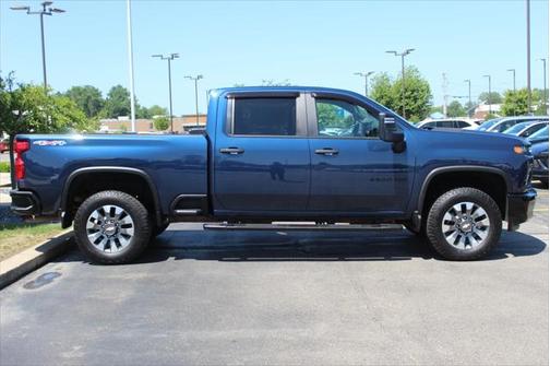 2022 Chevrolet Silverado 2500 Custom