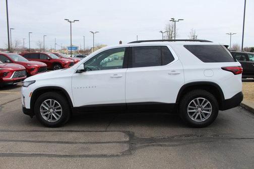 Summit White 2022 Chevrolet Traverse LT Cloth