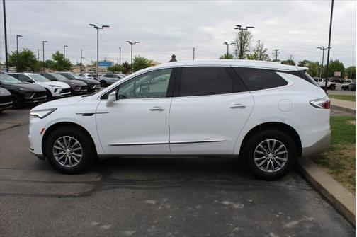 2022 Buick Enclave FWD Essence
