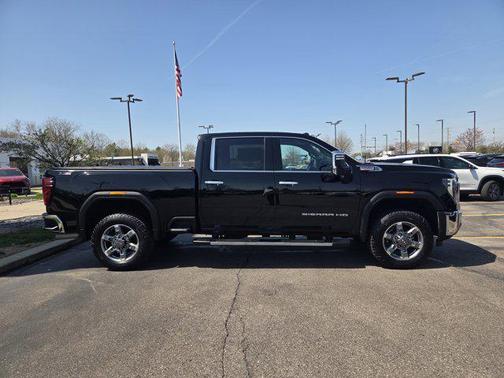 Onyx Black 2025 GMC Sierra 2500 SLT