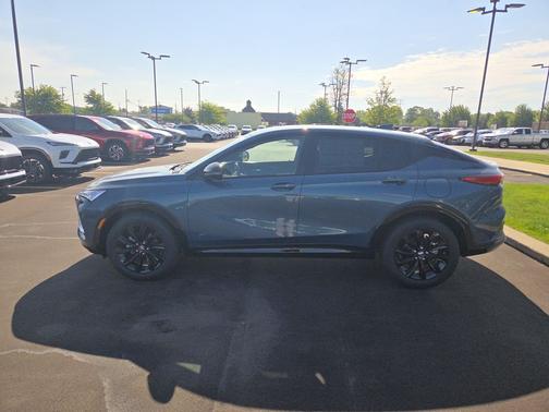 Ocean Blue Metallic 2026 Buick Envista Sport Touring FWD