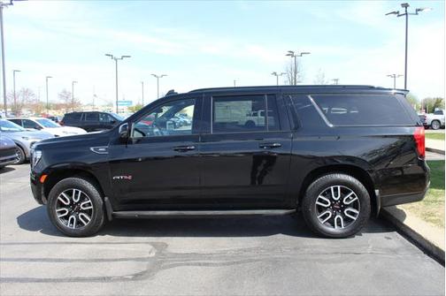 2021 GMC Yukon XL 4WD AT4