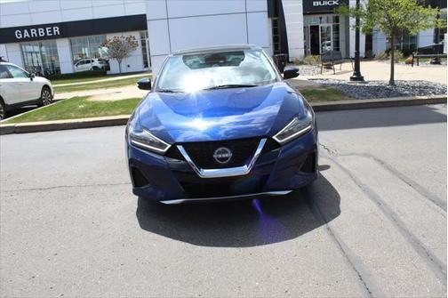 2023 Nissan Maxima SL
