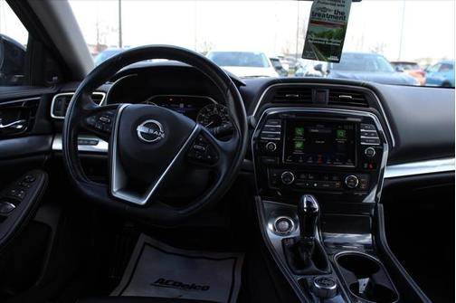 2023 Nissan Maxima SL