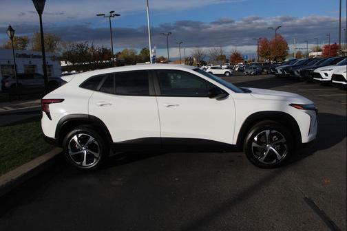 2024 Chevrolet Trax FWD 1RS