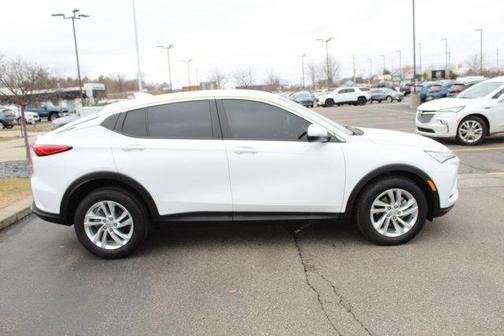 Summit White 2025 Buick Envista Preferred FWD