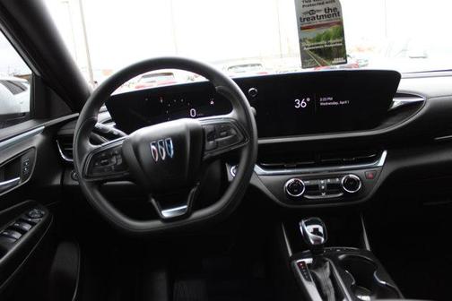 Summit White 2025 Buick Envista Preferred FWD