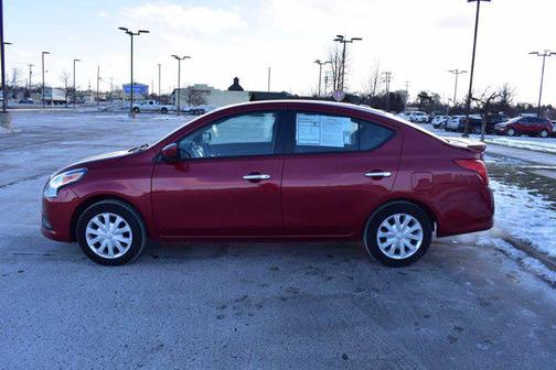 Cayenne Red Metallic 2019 Nissan Versa 1.6 SV
