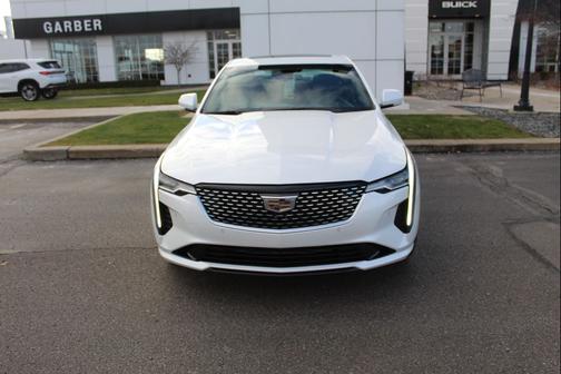 2022 Cadillac CT4 Premium Luxury