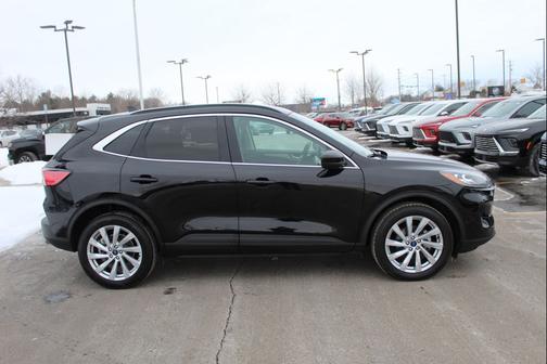 2022 Ford Escape Titanium