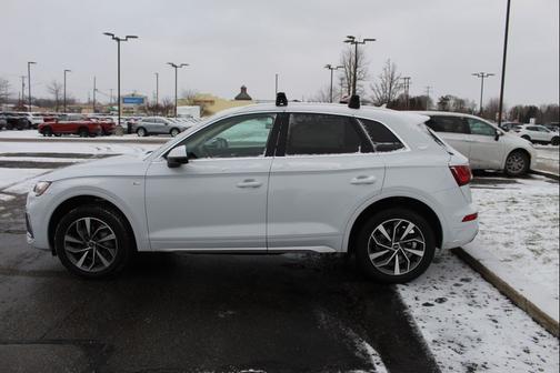 2023 Audi Q5 45 S line Premium Plus