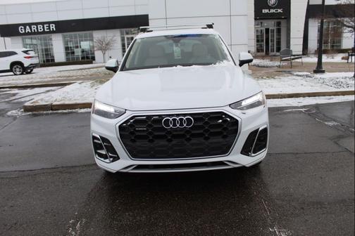 2023 Audi Q5 45 S line Premium Plus