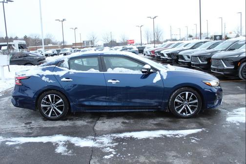 2023 Nissan Maxima SL