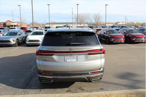 2025 Buick Enclave Preferred FWD