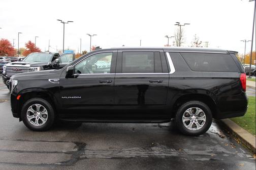 2024 GMC Yukon XL SLE
