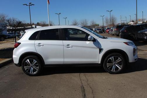 2023 Mitsubishi Outlander Sport SE