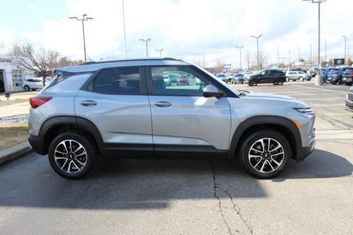 Sterling Gray Metallic 2024 Chevrolet Trailblazer LT