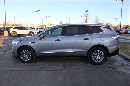 2023 Buick Enclave Essence AWD