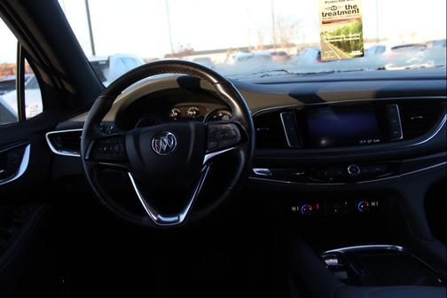 2023 Buick Enclave Essence AWD