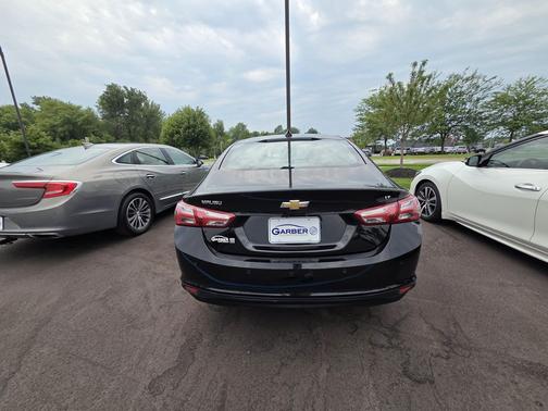 Mosaic Black Metallic 2022 Chevrolet Malibu FWD LT