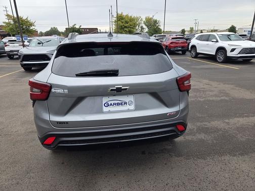Sterling Gray Metallic 2024 Chevrolet Trax FWD 2RS