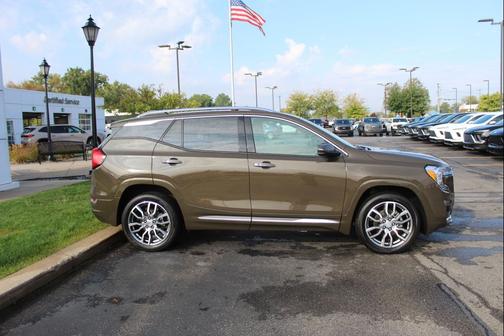 2023 GMC Terrain Denali