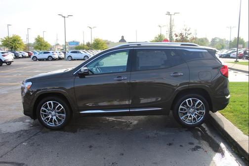 2023 GMC Terrain Denali
