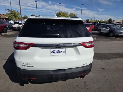 Summit White 2021 Chevrolet Traverse RS