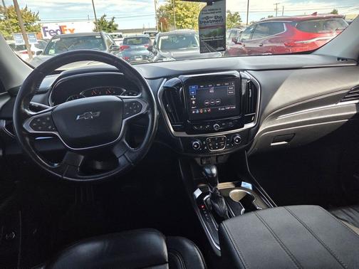 Summit White 2021 Chevrolet Traverse RS