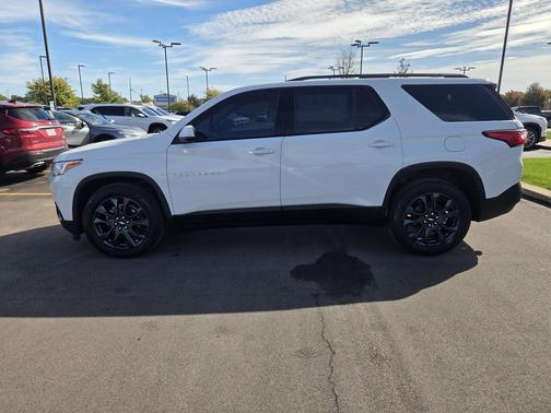 Summit White 2021 Chevrolet Traverse RS