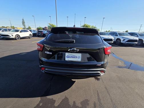 Mosaic Black Metallic 2024 Chevrolet Trax FWD 1RS