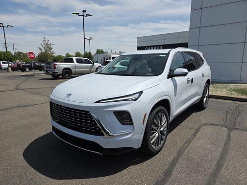 Iridescent White Tricoat 2026 Buick Enclave Avenir FWD