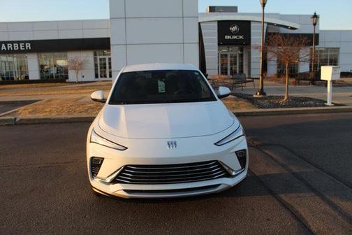 Summit White 2024 Buick Envista Preferred FWD