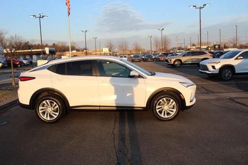 Summit White 2024 Buick Envista Preferred FWD